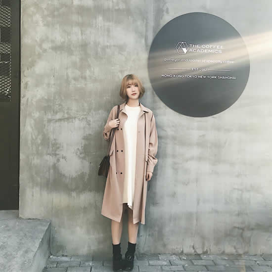 【风衣搭配裙子】风衣配裙子搭配图片:时尚更具女人味 【风衣搭配裙子】风衣配裙子搭配图片:时尚更具女人味