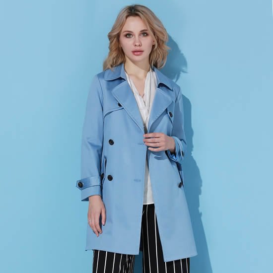 【风衣搭配裙子】风衣配裙子搭配图片：时尚更具女人味