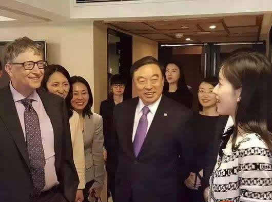 曝奶茶妹妹招助理:里面竟还有这一项要求 曝奶茶妹妹招助理:里面竟还有这一项要求