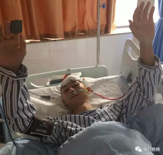 开颅手术突然苏醒:和医生淡定聊天还说脸痒(图) 开颅手术突然苏醒:和医生淡定聊天还说脸痒(图)