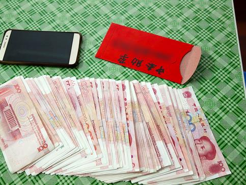 女孩做代孕赚20万:背后那些辛酸的经历(图) 女孩做代孕赚20万:背后那些辛酸的经历(图)