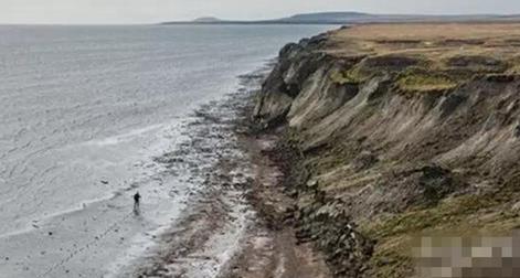 农民海边挖土 竟挖出巨额财富 农民海边挖土 竟挖出巨额财富