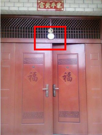 农村大门挂面镜子竟为这(图) 农村大门挂面镜子竟为这(图)