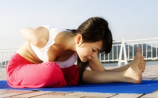 空腹练习瑜伽减肥效果最好 瑜珈减肥注意三要点