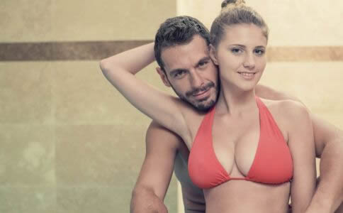 女人露出这一处家人跟着倒霉(图) 女人露出这一处家人跟着倒霉(图)