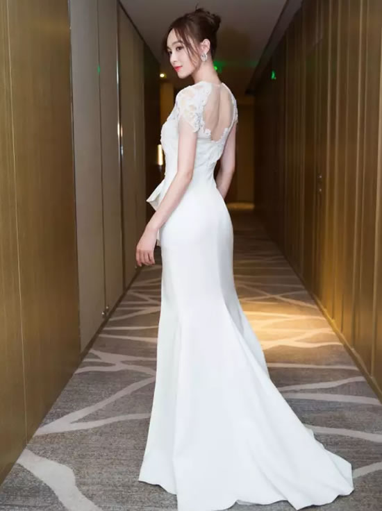 蕾丝裙怎么穿搭才好看？夏天穿蕾丝裙的好方法