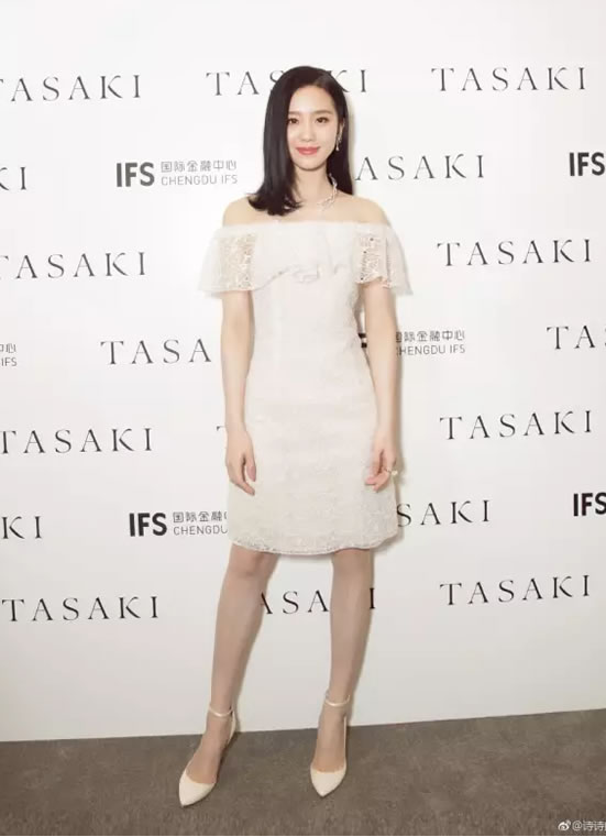 蕾丝裙怎么穿搭才好看？夏天穿蕾丝裙的好方法