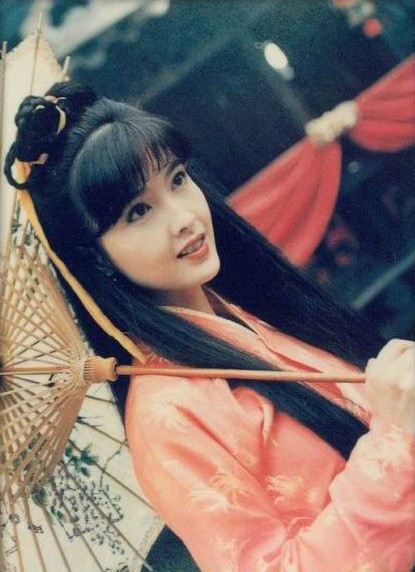 周慧敏年轻时候的照片：周慧敏年轻时美极了（组图）