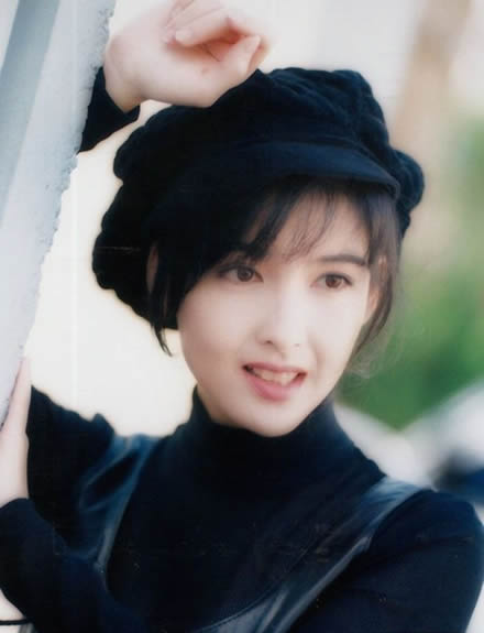 周慧敏年轻时候的照片：周慧敏年轻时美极了（组图）