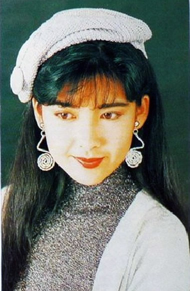 周慧敏年轻时候的照片：周慧敏年轻时美极了（组图）