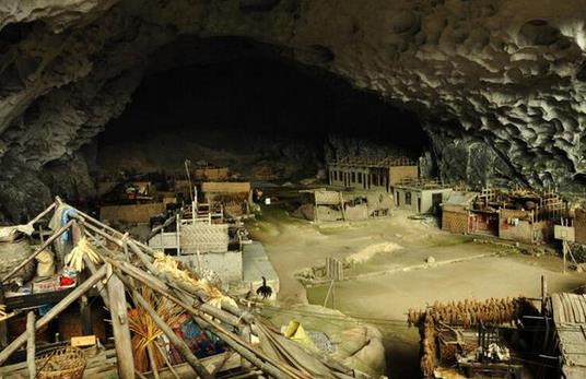 探秘中国最后的穴居部落(原始部落幸福爆棚) 探秘中国最后的穴居部落(原始部落幸福爆棚)