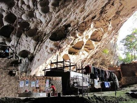 探秘中国最后的穴居部落（原始部落幸福爆棚）