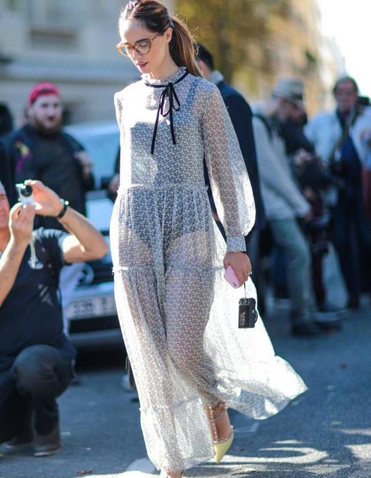 透视裙不露肉依然性感 混搭你得这么穿