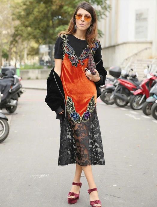 透视裙不露肉依然性感 混搭你得这么穿