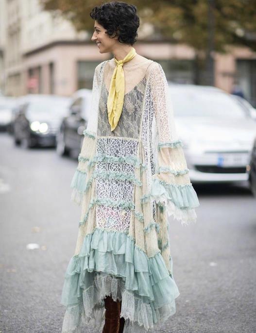 透视裙不露肉依然性感 混搭你得这么穿