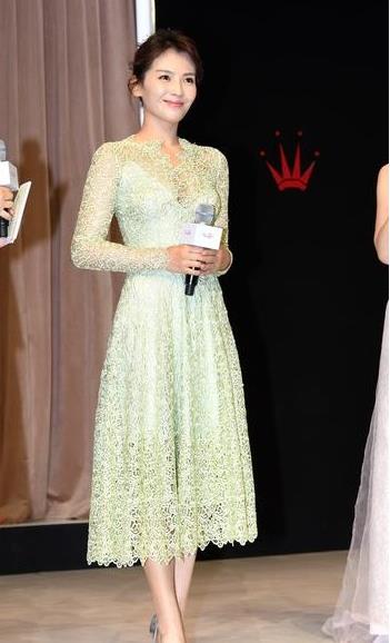 刘涛穿水绿蕾丝透视裙：优雅从容迷倒万千男女（图）