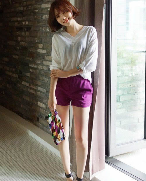 美女透视镂空装：低调的性感最迷人