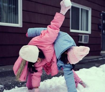 连体姐妹的共享生活:一辈子在一起(组图)