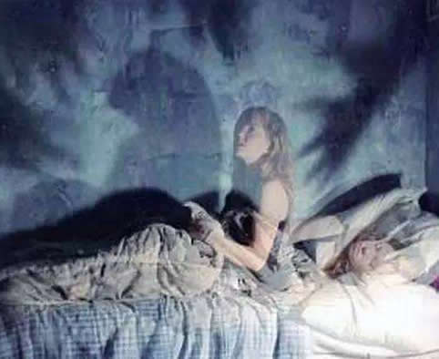 神奇“鬼压床”到底是怎么回事? 神奇“鬼压床”到底是怎么回事?