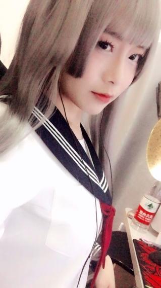 气质甜美主播遭表白 一开口震惊求爱者(组图) 气质甜美主播遭表白 一开口震惊求爱者(组图)