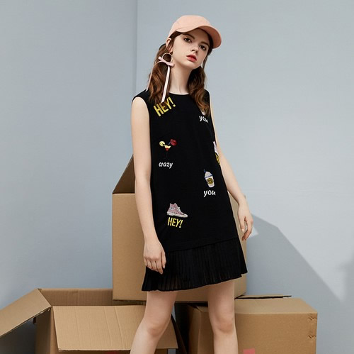 休闲夏装新款女装：最新休闲夏装搭配搭配技巧