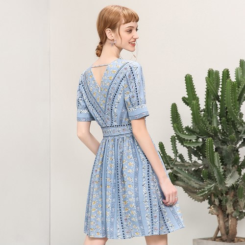 休闲夏装新款女装：最新休闲夏装搭配搭配技巧