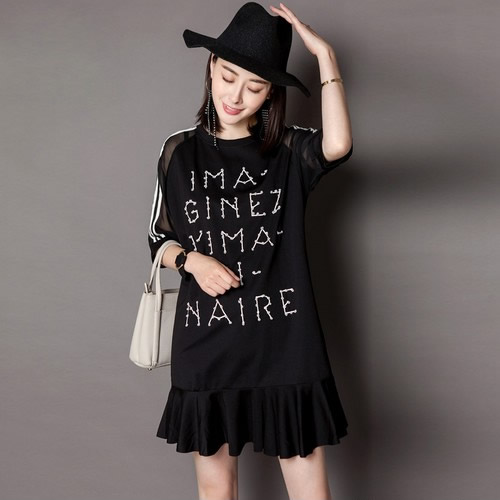 教你穿衣打扮技巧：怎样搭配连衣裙穿出气质