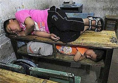 围观群众,你们是在喊什么呢~