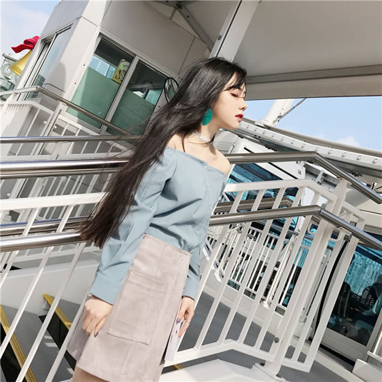 一字肩衣服穿什么内衣：这3张图告诉你好方法