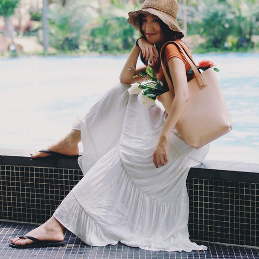 半身裙搭配图片示范：凸显出了姣好的身材曲线