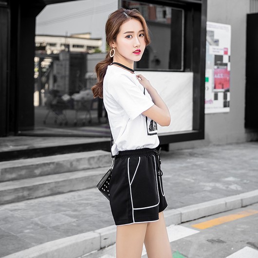 休闲短裤阔腿裤搭配图片欣赏：收腰显瘦秀出美腿（图）