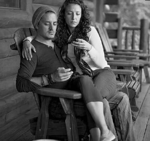 当手机消失人类竟会变成这样子（图）