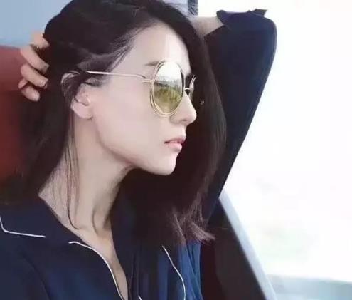 夏天最时髦的十大配饰：2017搭配了这些配饰超美