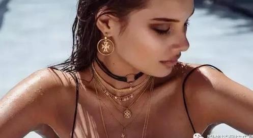 夏天最时髦的十大配饰：2017搭配了这些配饰超美