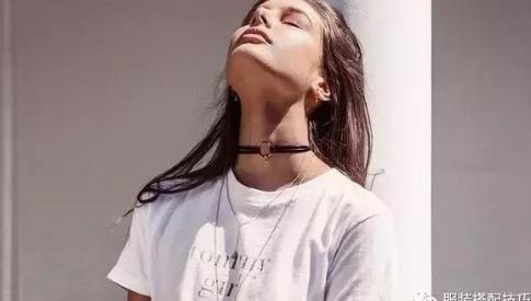 夏天最时髦的十大配饰：2017搭配了这些配饰超美