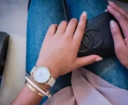 夏天最时髦的十大配饰：2017搭配了这些配饰超美