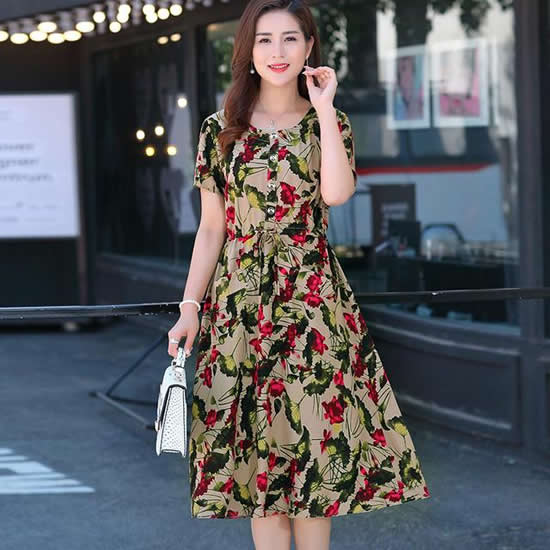 好看时尚显气质:30-35岁女人穿的连衣裙优雅更动人 好看时尚显气质:30-35岁女人穿的连衣裙优雅更动人