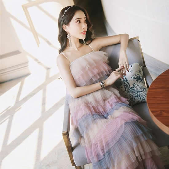 好看时尚显气质:30-35岁女人穿的连衣裙优雅更动人 好看时尚显气质:30-35岁女人穿的连衣裙优雅更动人