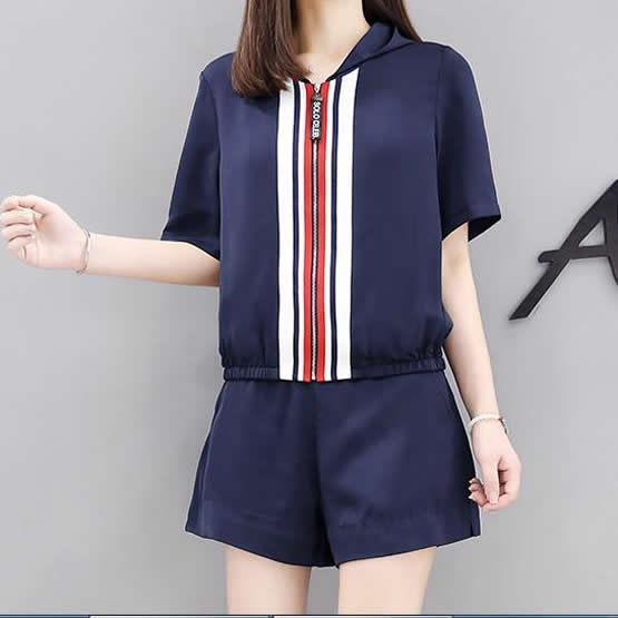 显瘦又时尚的9款大码短裤套装:腿粗妹子不发愁 显瘦又时尚的9款大码短裤套装:腿粗妹子不发愁