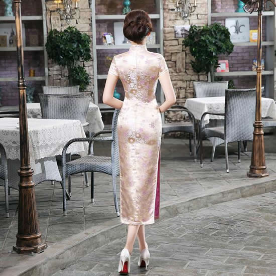 旗袍配上高跟鞋:竟然这么唯美(图) 旗袍配上高跟鞋:竟然这么唯美(图)