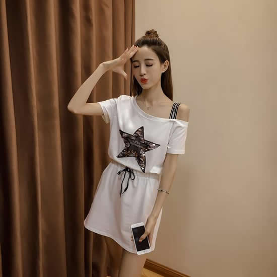 清新怡人的连衣裙:美美哒的穿起来(图) 清新怡人的连衣裙:美美哒的穿起来(图)