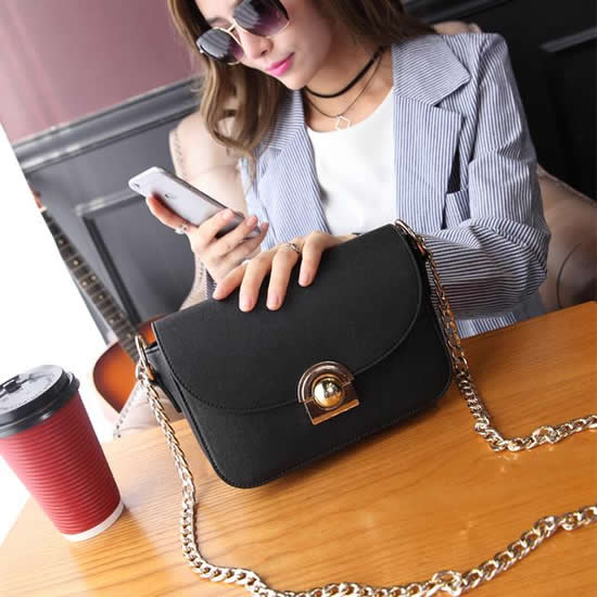 款式简单好看的小方包：时髦洋气物美价廉（图）