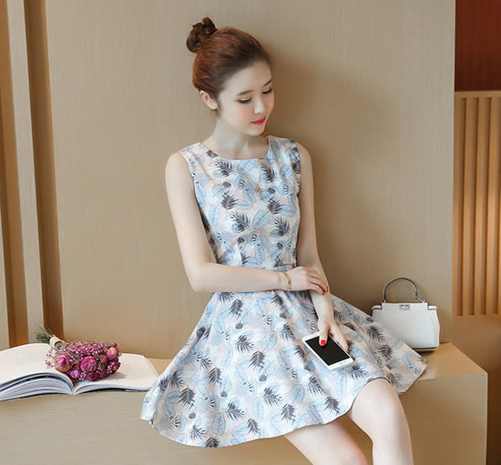 几款性感迷人的裙子：柔美迷人的连衣裙穿出好气质