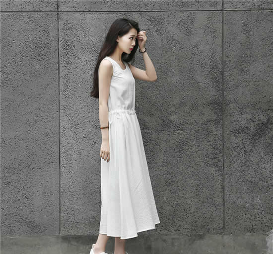 几款性感迷人的裙子：柔美迷人的连衣裙穿出好气质