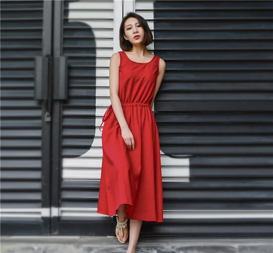 几款性感迷人的裙子：柔美迷人的连衣裙穿出好气质