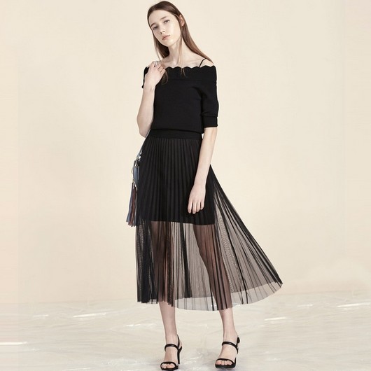 职场女子着装：职场着装为胜利打扮穿衣推荐