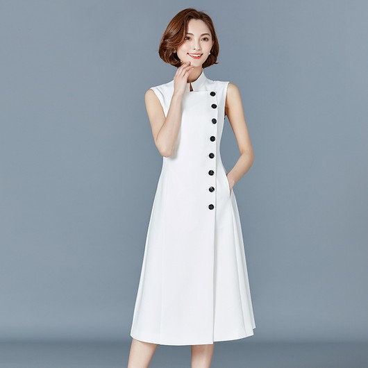 职场女子着装：职场着装为胜利打扮穿衣推荐