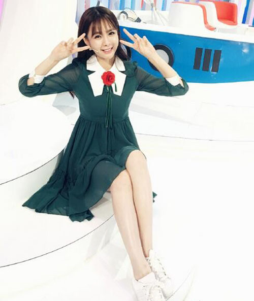 女星沈梦辰同款连衣裙:早秋穿这些款式甜美气质 女星沈梦辰同款连衣裙:早秋穿这些款式甜美气质