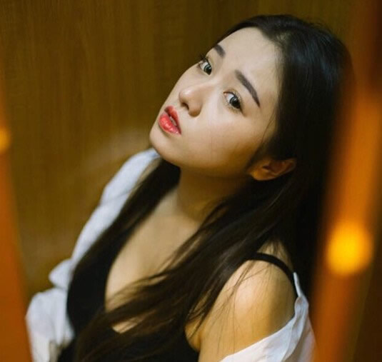 2015年火辣身材杨柳：2015最美艺考生杨柳美照