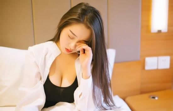 2015年火辣身材杨柳：2015最美艺考生杨柳美照